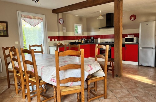 Montireau Cottage | Charming Rural Retreat: Sleeps 10, Fireplace, Garden, BBQ, Pet-Friendly, Near Forest & Trails