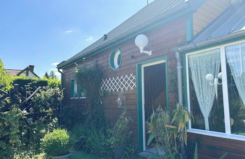 Auguaise Condo | Charming studette*calm*terrace*parking*.