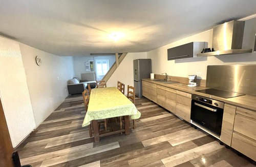Nevers House | Charming town house in the center of Nevers - sleeps 6