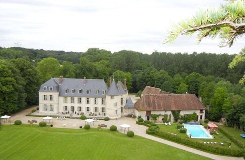 Gy-les-Nonains Other | Chateau life, chic and bucolic with swimming pool in a large private park.
