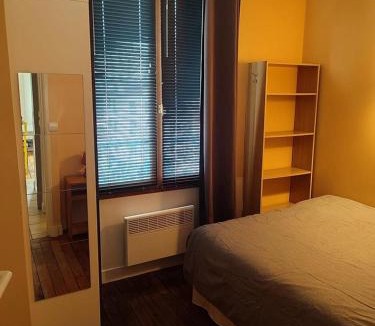 Republique–Point-du-Jour Apartment | Chez Antoine