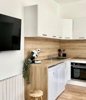 Saint-Amand-les-Eaux Apartment | Chez Clement et Mathilde - T2 hyper centre tout équipé