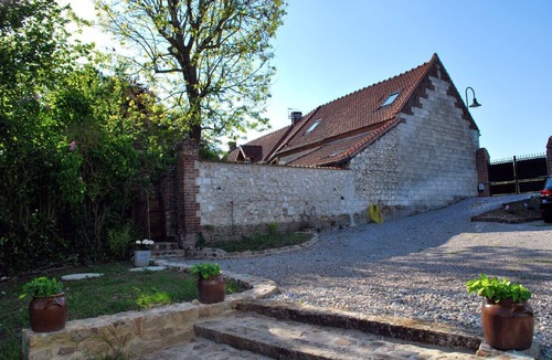 Mont-Saint-Eloi Cottage | Chez Fifine, accommodation in Artois - Mont Saint Eloi