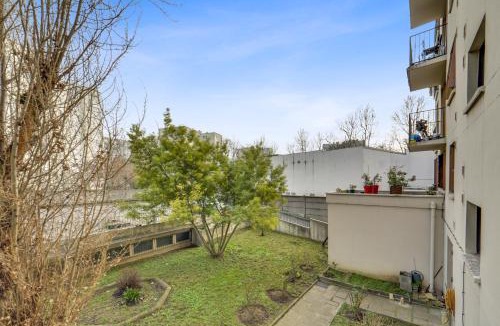 Saint-Denis Apartment | Chic apart with parking