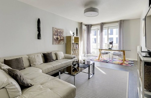 Orly Apartment | Chic Apart With Terrace and Parking