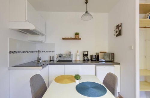 Centre Ville Rive Gauche Apartment | Chic Studio Avec Parking au Centre-ville