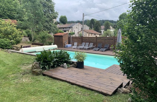 Saint-Sylvestre Cottage | child & pet friendly complex | shared heated pool | sleeps 4