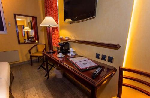 Noyon Hotel | Cit'Hotel - Hotel Le Cèdre
