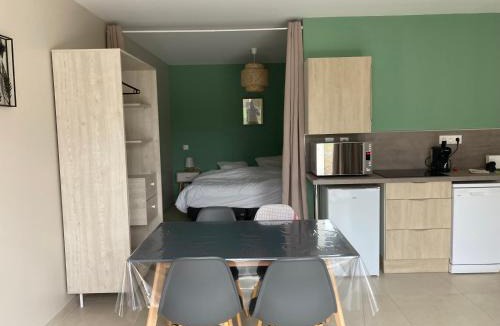 Cappelle-en-Pevele Apartment | Clos du Béron- Appartement meublé de tourisme