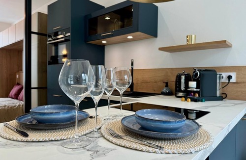 Henriville Apartment | Cocoon 5 minutes from town center and station