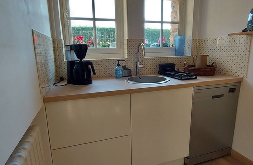 Saint-Michel-Tubœuf Apartment | Cocoon double-studio, single-storey in Normandy. Grand Confort, Wi-Fi, Lounge