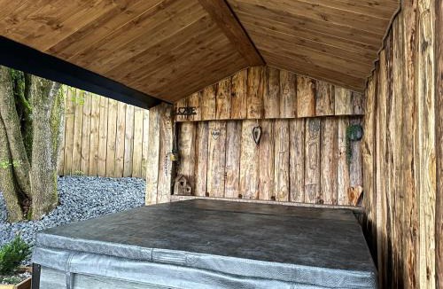 Cramoisy Bed & Breakfast | Coeur de Lodge spa privatif
