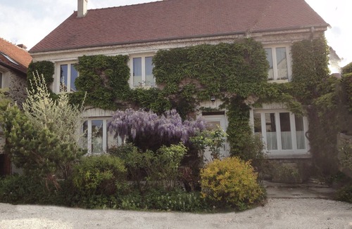 Saint-Augustin House | Colors and garden