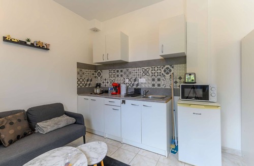 Tremblay-les-Gonesse Apartment | Come and discover the cocoon of l'impasse in Tremblay en France with our Deluxe studio!