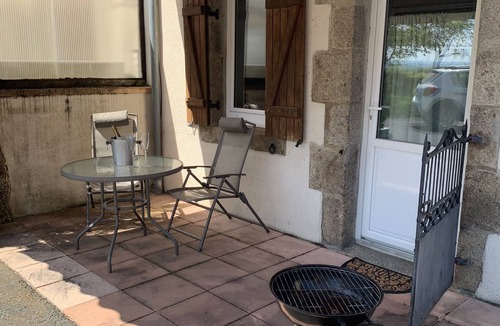 Trois-Fonds Apartment | Comfortable Quaint Studio Apartment, in Rural Location