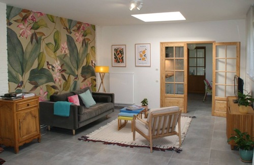 Marcq-en-Baroeul Apartment | Comfortable renovated apartment with garden 5min tram