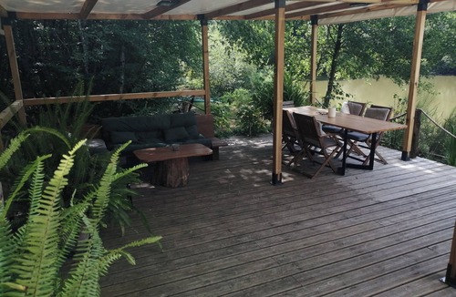 Saint-Yan Ski Chalet | Contemporary yurt on the edge of a pond (fishing) ALL NEW