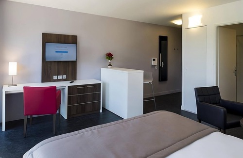 Dijon Hotel | Conveniently Located Room for Comfortable University Stays