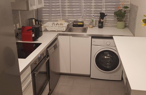 Sevres Apartment | Cosy apartment close Eiffel Tower and Castle of Versailles.