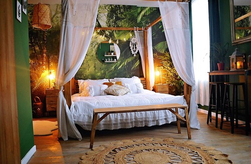 Evreux Apartment | COSY JUNGLE LOVE ROOM