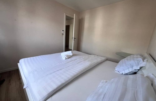 Neudorf Est Apartment | Cosy Rent Appartement strasbourg Neudorf ménagerie TV - Wifi