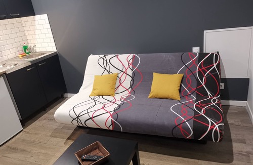 Cusset Apartment | Cosy studio at the foot of the Flachet metro station