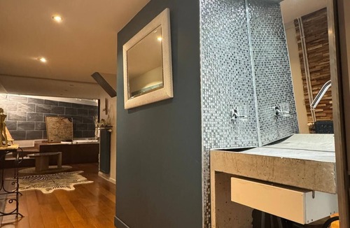 Wambrechies Apartment | Cosy studio room with separate entrance, parking and bathroom.