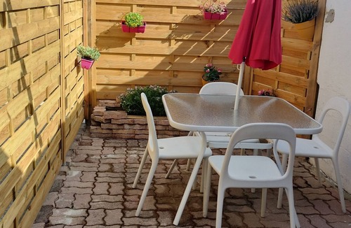 Saint-Eustache-la-Foret House | Cosy village house