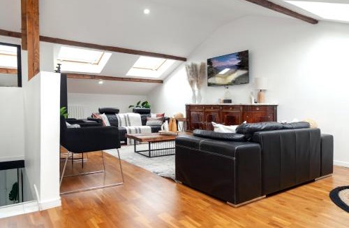 Gagny Villa | CosyVilla proche gare Paris, Disneyland, sites jeux olympiques pour 12 personnes