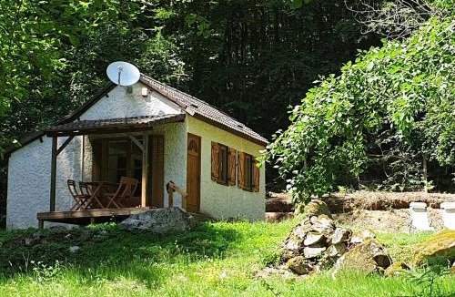 Saint-Martin-du-Puy Ski Chalet | Cottage du lac de Chaumeçon avec étang privé