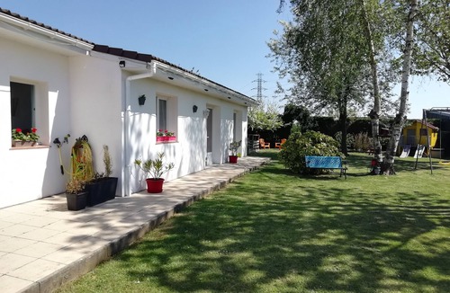 Sorrus House | Cottage "Le Petit Hortensia" with terrace, near Montreuil sur Mer