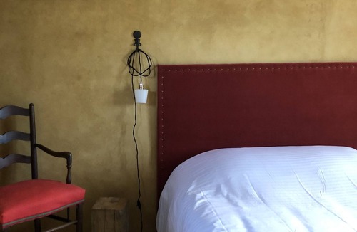 Les Baux-de-Breteuil House | cottage of Ste Suzanne