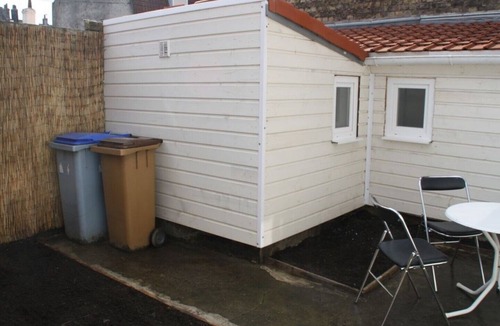 Saint-Pol-sur-Mer House | Cottage sleeps 4 in Saint Pol/sea