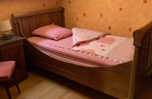 Hypercourt House | cottage with games room and fitness room in Omiécourt