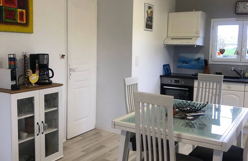 Velet Cottage | Cottage with pool, air conditioning, WiFi and private parking in Velet