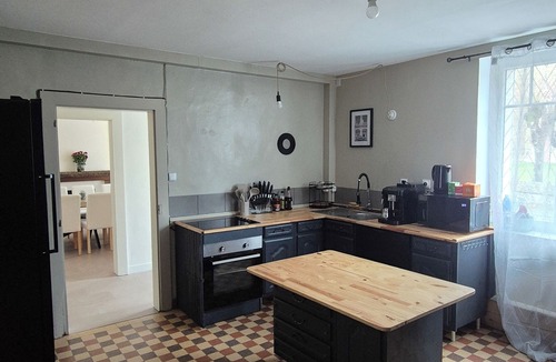 Les Aspres House | Country house - parties allowed and jacuzzi