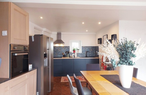 Bailleau-l'Eveque Cottage | Countryside Retreat with Pool, Spa, Near Chartres – Sleeps 12