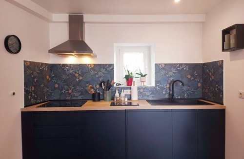 Bailleau-l'Eveque Cottage | Countryside Retreat with Pool, Spa, Near Chartres – Sleeps 12