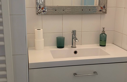Marly-le-Roi Apartment | ★Couples Getaway★30 min drive from Paris★ Bright & Cozy Countryside Flat 1BD
