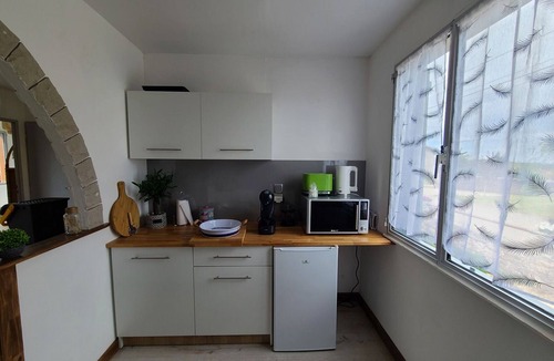 Harsault Cottage | Cozy Country House for 4 with Scenic Views, Near Thermal Spa and Cycling Path