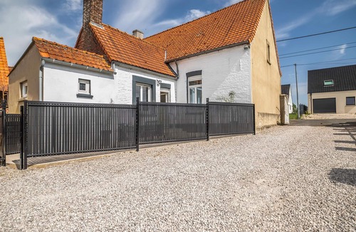 Eperlecques House | Cozy home in EPERLECQUES with WiFi