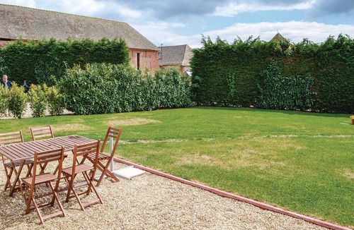 Trie-Chateau House | Cozy home in Trie-Château with WiFi