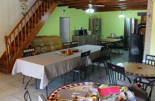 Xivry-Circourt Bed & Breakfast | Cozy room with game room and terrace, near Belgium and Luxembourg