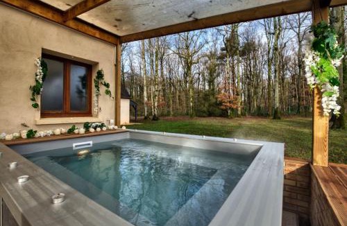 Longny les Villages Villa | Crazy Villa Ecottay 61 - Heated pool & sauna - 2h from Paris - 30p