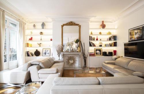 Notre-Dame-des-Champs Apartment | Deluxe Paris St Germain Suite