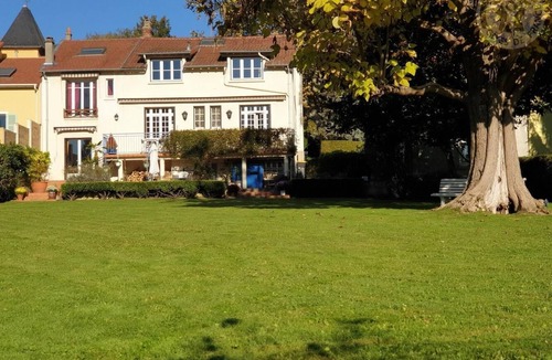 Mezy-sur-Seine House | Demeure de Caractère, La Seine au Bout du Jardin, 40 km Paris