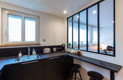 Saint-Martin-du-Littoral Apartment | DESIGN - CITY CENTER - 3 MIN BEACH - BOX