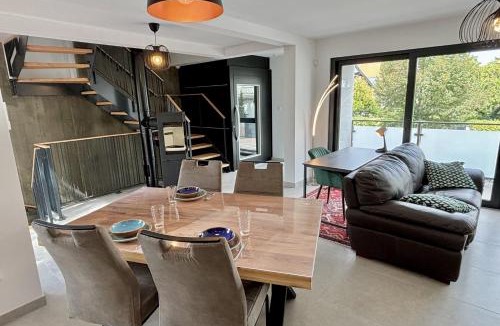 Eckbolsheim Apartment | Designer flat with lovely terrace!