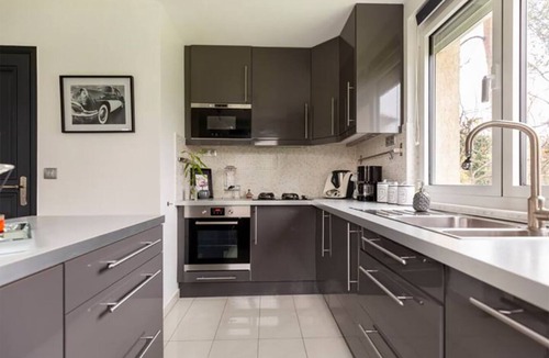 Sevran House | Detached house in very large garden near CDG airport and Paris Villepinte exhibition center