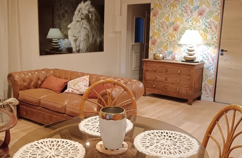 Carly House | Detached house, terrace and enclosed garden, ideal for families, pets allowed